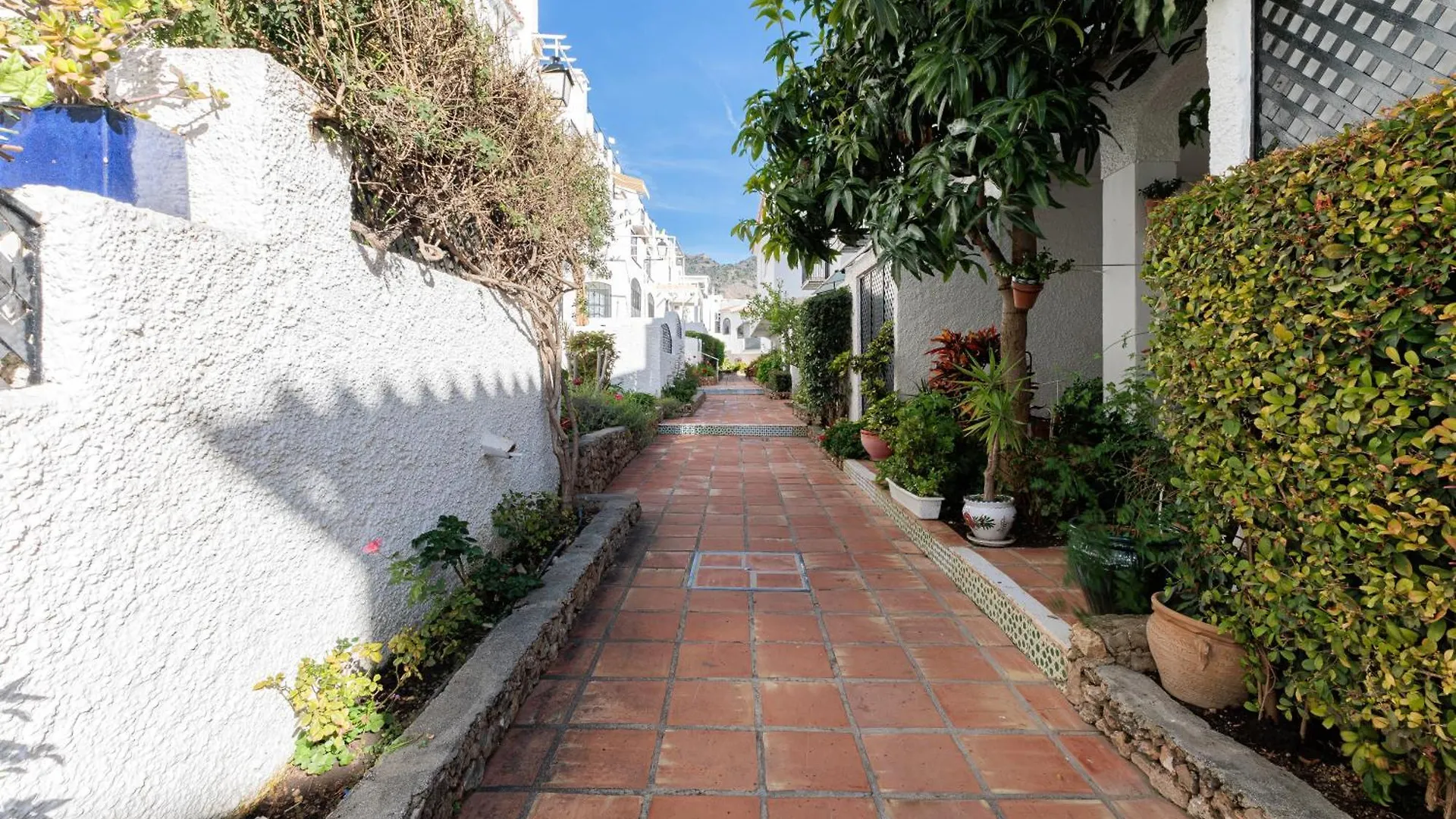 Cosy Apartment In Verano Azul Nerja España